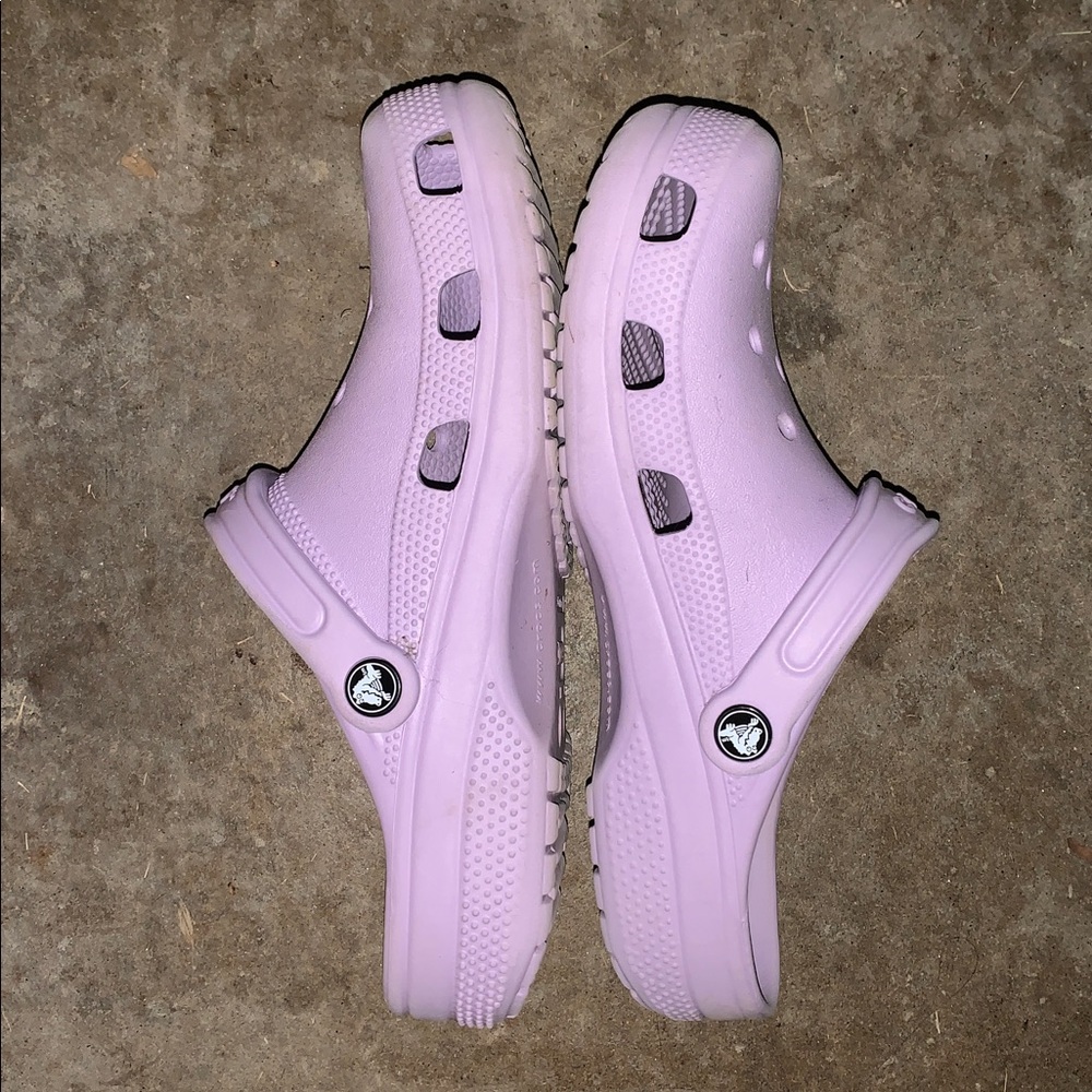 Classic Crocs - Picture 3 of 5